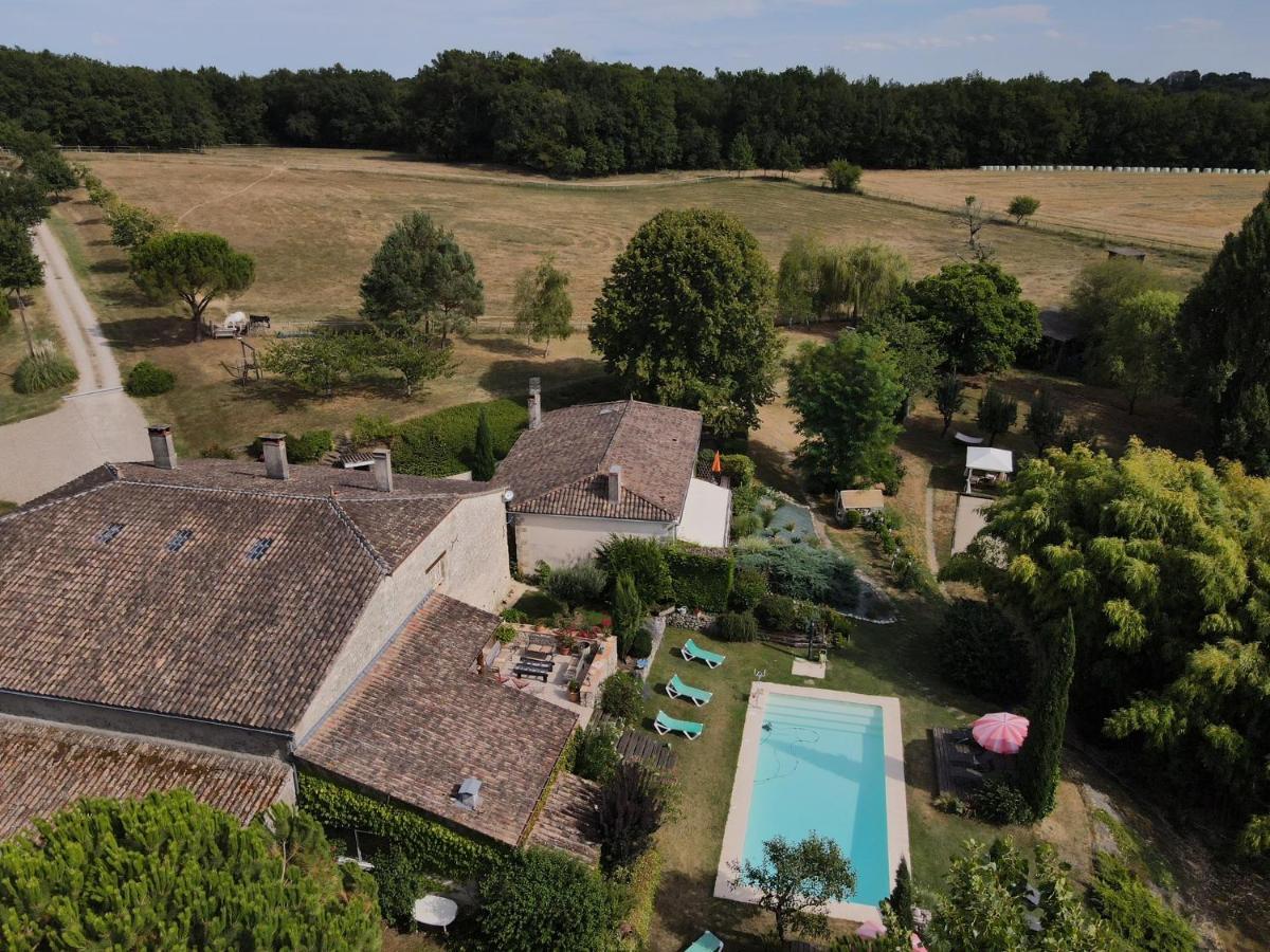 Les Tamaris Bed & Breakfast Castelnau-sur-Gupie Exterior photo